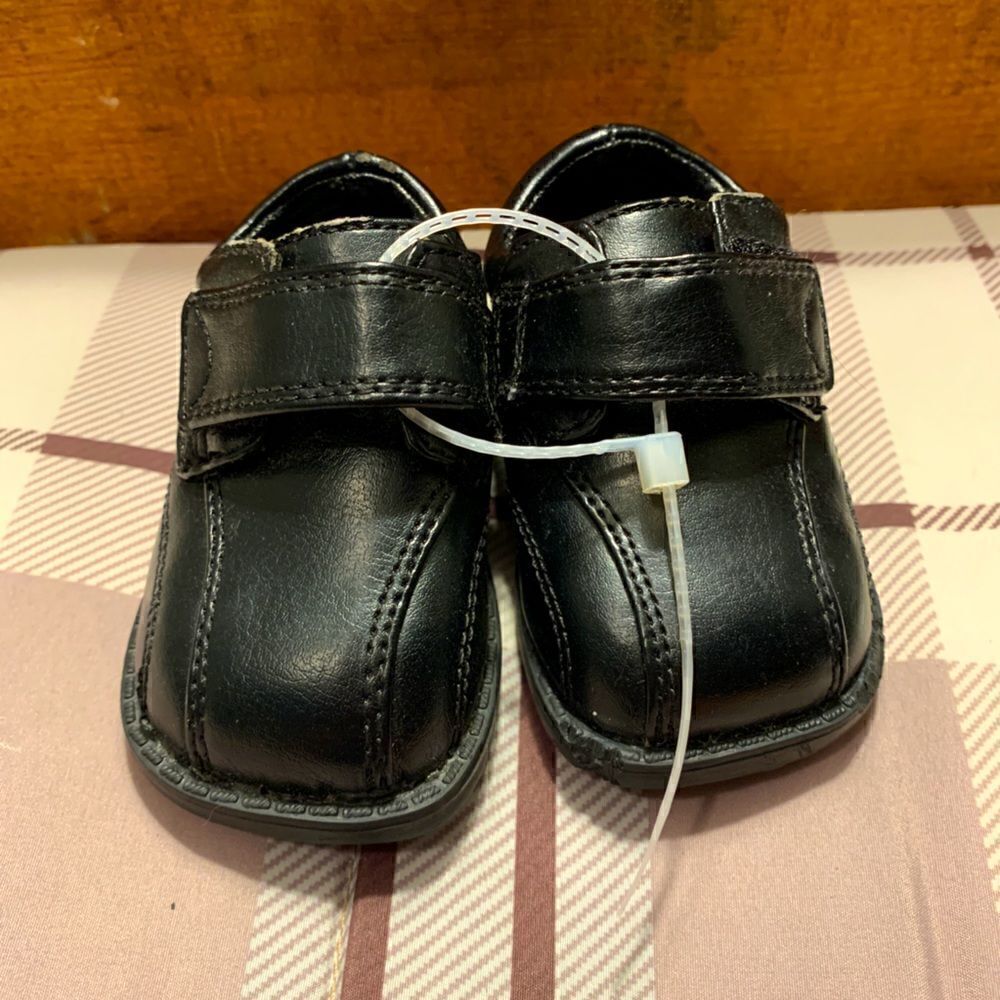 Black Pleather Dress Shoes 